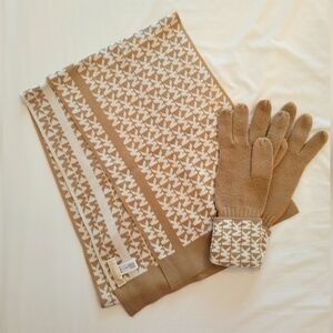 Michael Kors matching scarf and gloves set